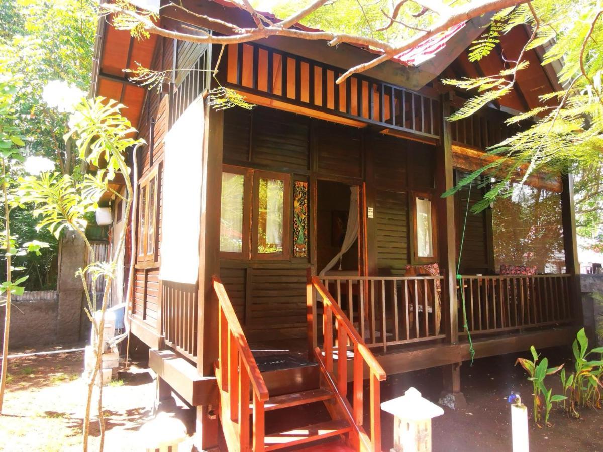 Kampung Meno Bungalows Gili Meno Δωμάτιο φωτογραφία