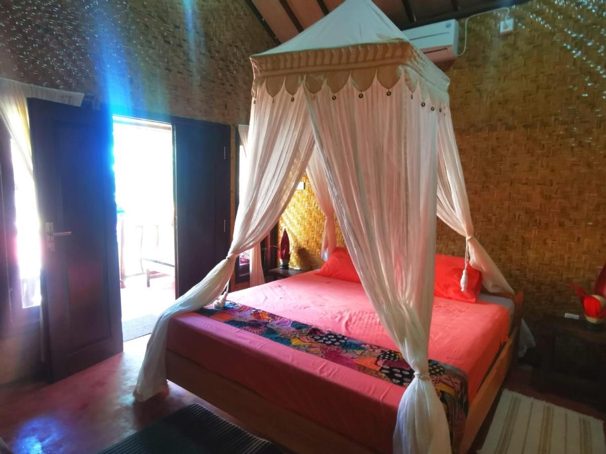 Kampung Meno Bungalows Gili Meno Δωμάτιο φωτογραφία