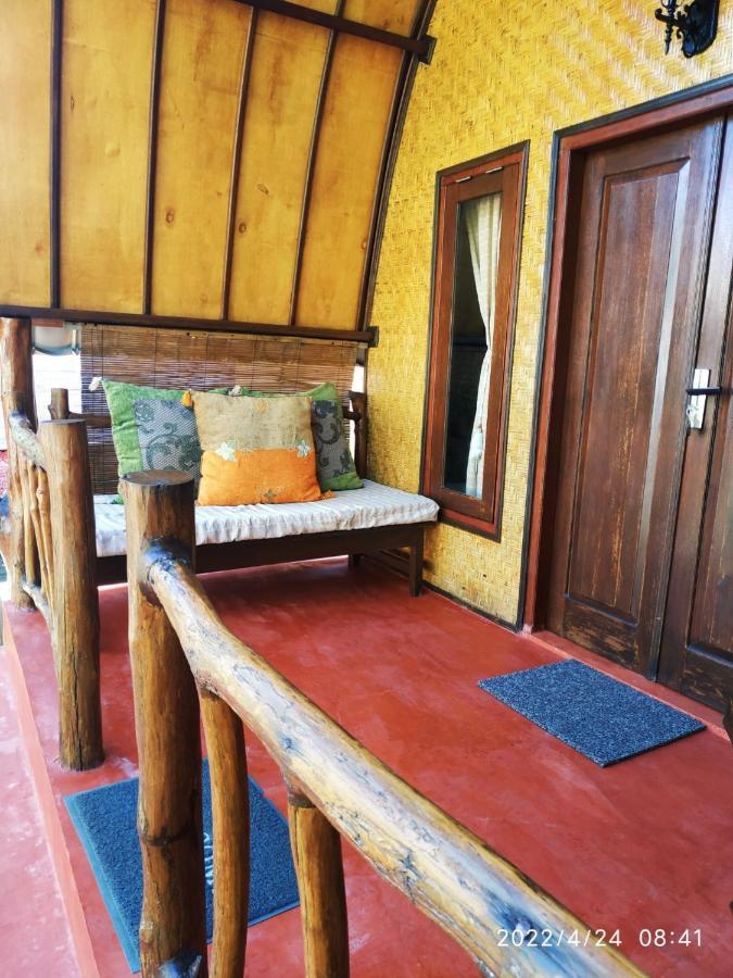 Kampung Meno Bungalows Gili Meno Δωμάτιο φωτογραφία